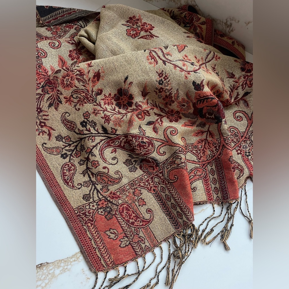 Scarf shawl wrap - Picture 4 of 4